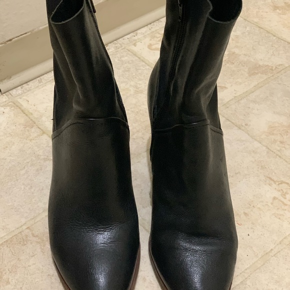 Black soft leather booties - Picture 3 of 5